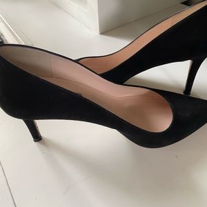 Jessica Parker Designer shoes in black suede